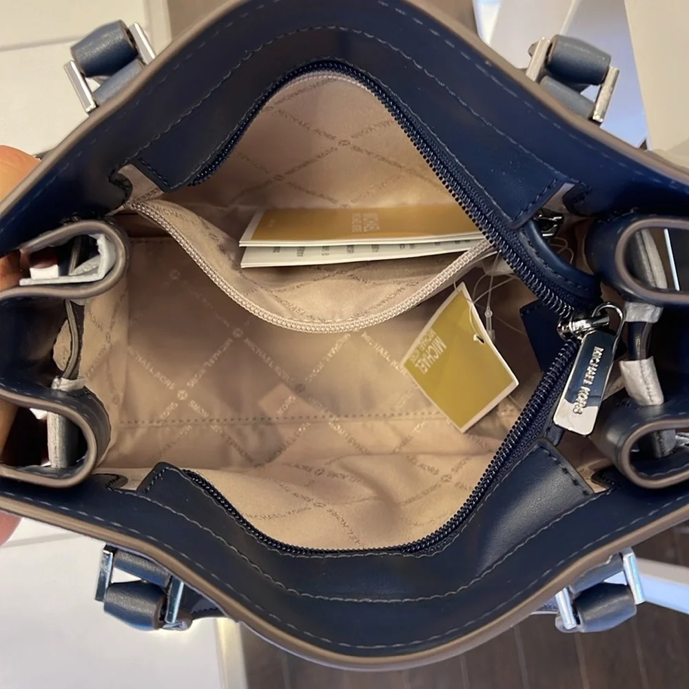 Michael Kors Hamilton Small Satchel Shoulder Crossbody Bag 
Navy Multi 
NWT - Picture 3 of 16